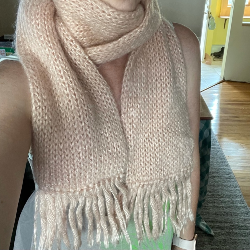 vintage blush pink knit wool scarf Aris